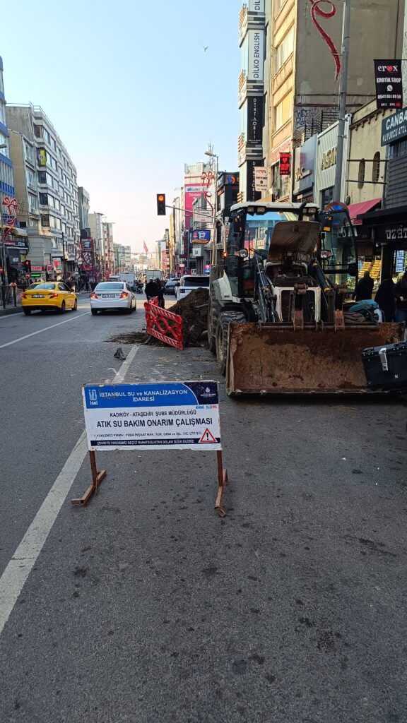 Söğütlüçeşme Caddesi’nde İSKİ’nin kazı çalışması